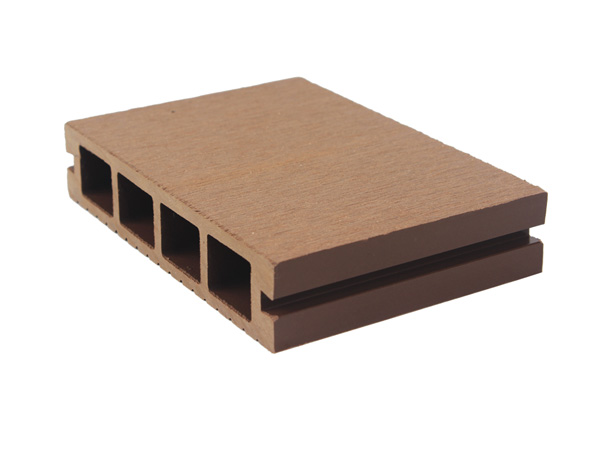 塑木地板施工材料的间隙问题
